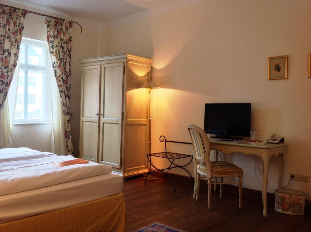 Hotel Adler Rudolstadt Habitación foto